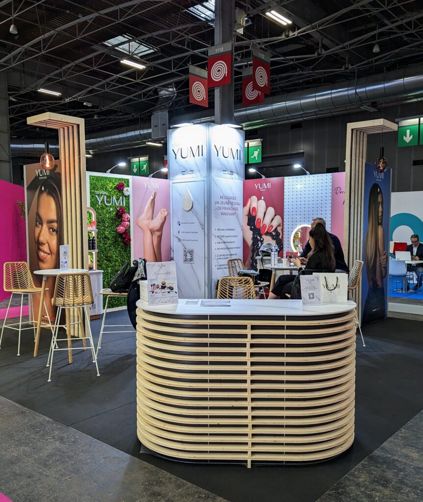 Devant du stand